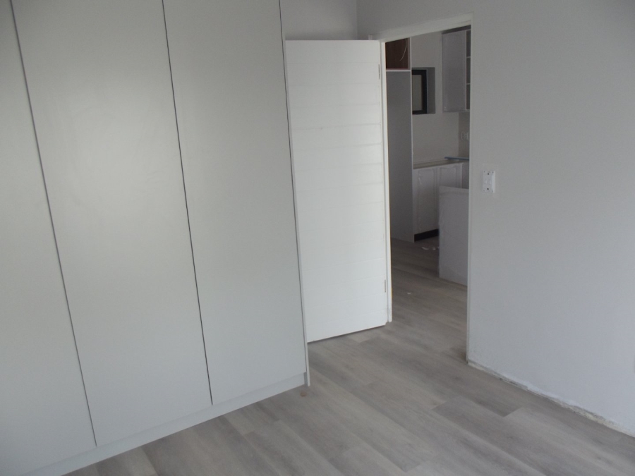 1 Bedroom Property for Sale in Beachfront Western Cape